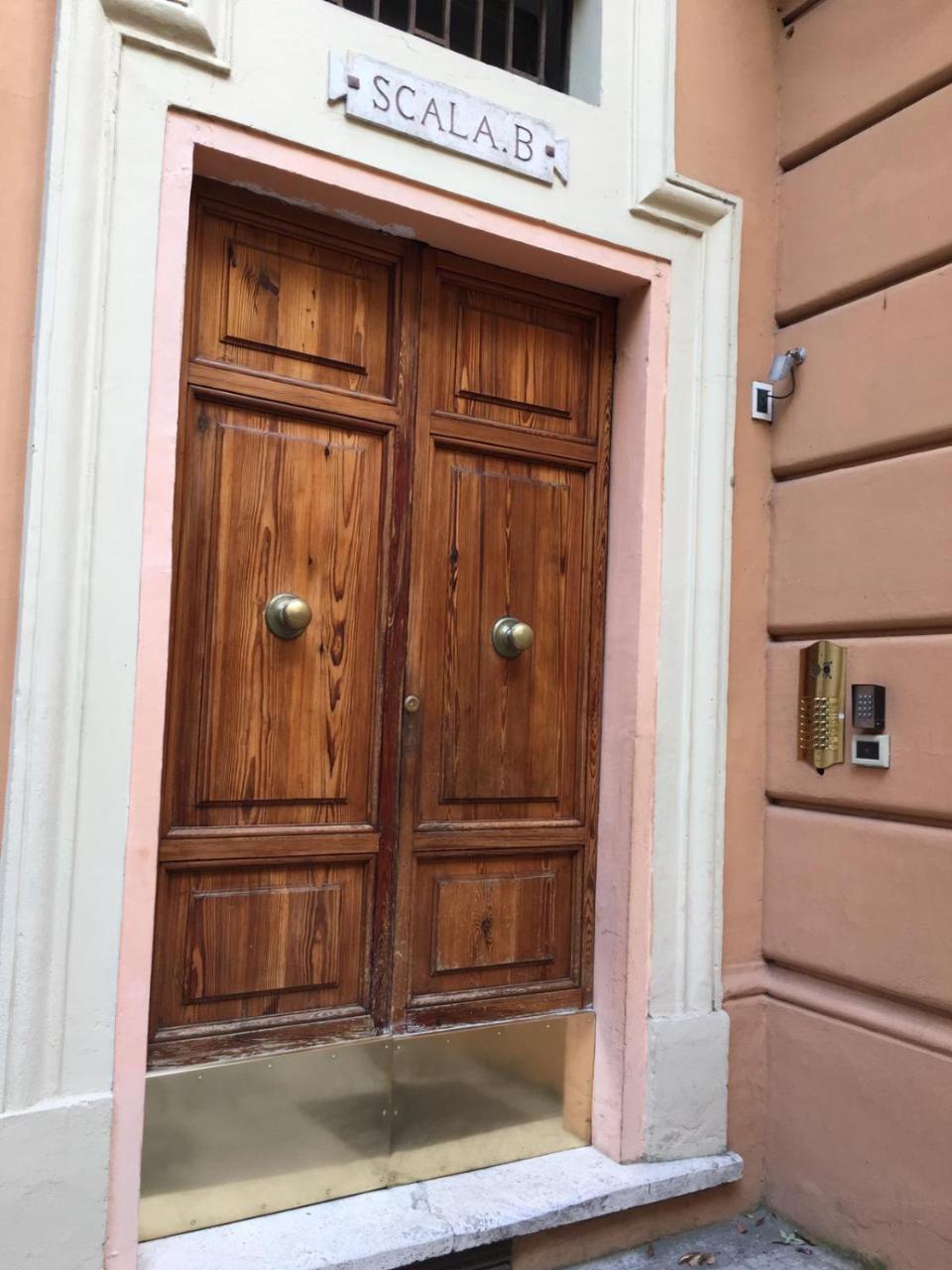 Face To Face House Bed & Breakfast Rome Bagian luar foto